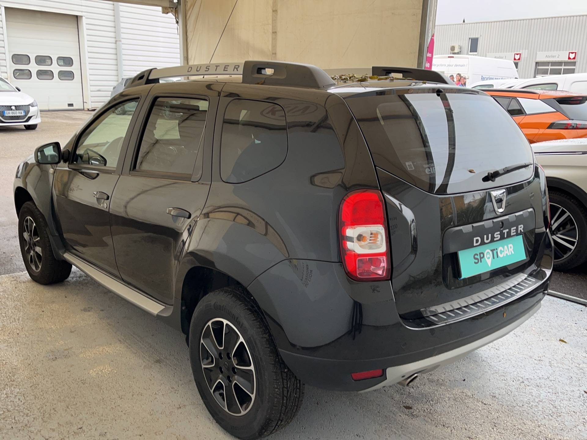 DACIA Duster dCi 110 4x2 Black Touch 2017 - Véhicule d'occasion